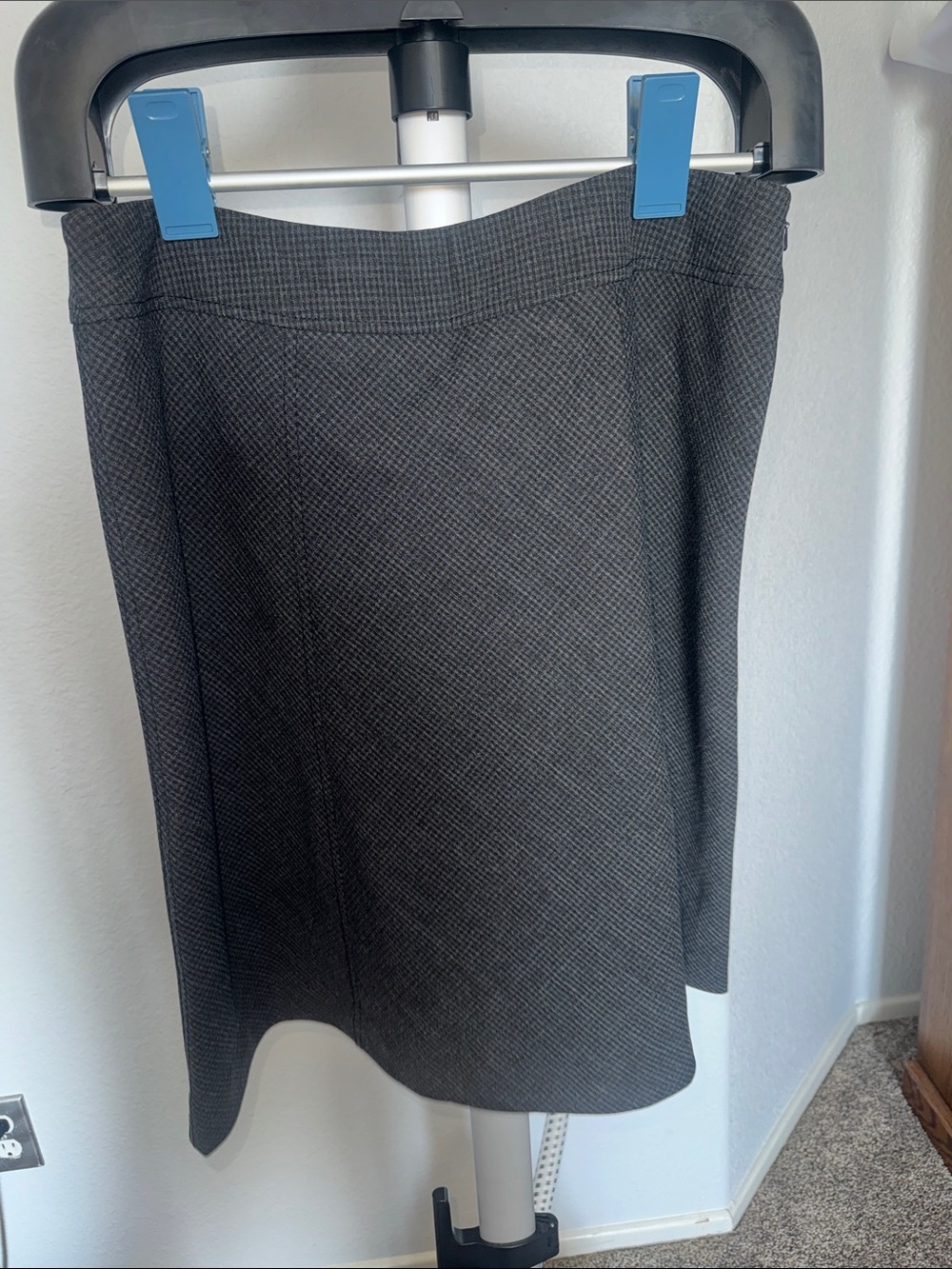 Structured Black Pencil Skirt - Classic Workwear